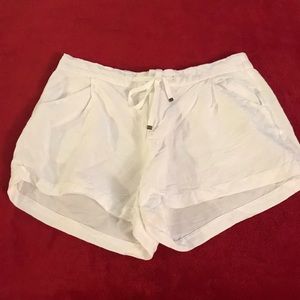 Old Navy Shorts - Old Navy Drawstring Shorts (White, size 10) Old Navy Shorts - Old Navy Drawstring Shorts (White, size 10)